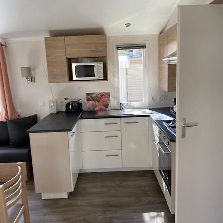Mobil-Home 4 6 Personnes 2 Chambres Camping Le Bois Dormant Сен-Жан-де-Мон Екстериор снимка