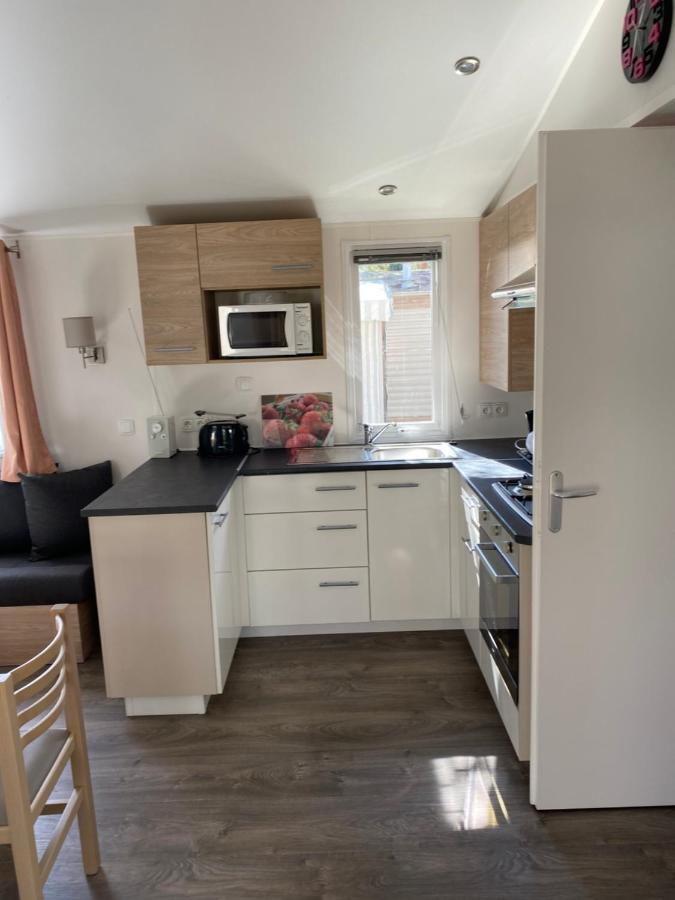 Mobil-Home 4 6 Personnes 2 Chambres Camping Le Bois Dormant Сен-Жан-де-Мон Екстериор снимка